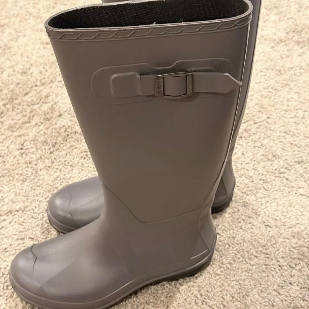 Kamik Gray Rubber Boots with Buckle